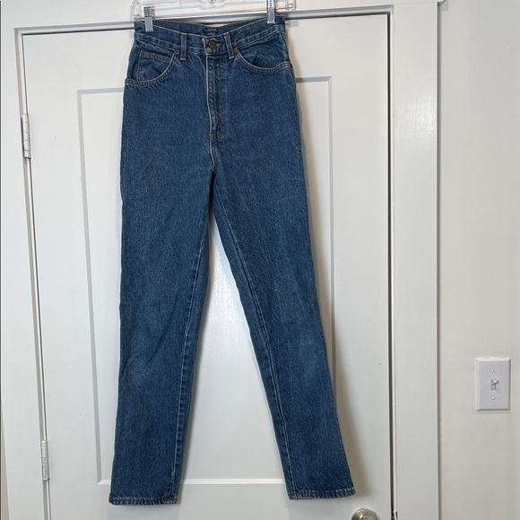 chic Denim - Chic vintage Blue Straight Leg Jeans size 7. In great condition!